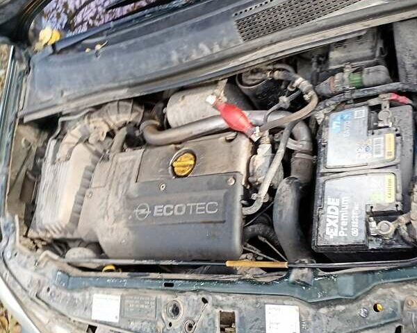 Зеленый Опель Зафира, объемом двигателя 2 л и пробегом 352 тыс. км за 1400 $, фото 5 на Automoto.ua