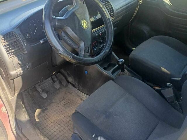 Зеленый Опель Зафира, объемом двигателя 2 л и пробегом 385 тыс. км за 592 $, фото 6 на Automoto.ua