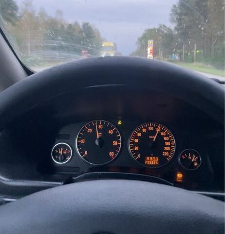 Зеленый Опель Зафира, объемом двигателя 2 л и пробегом 300 тыс. км за 2200 $, фото 2 на Automoto.ua