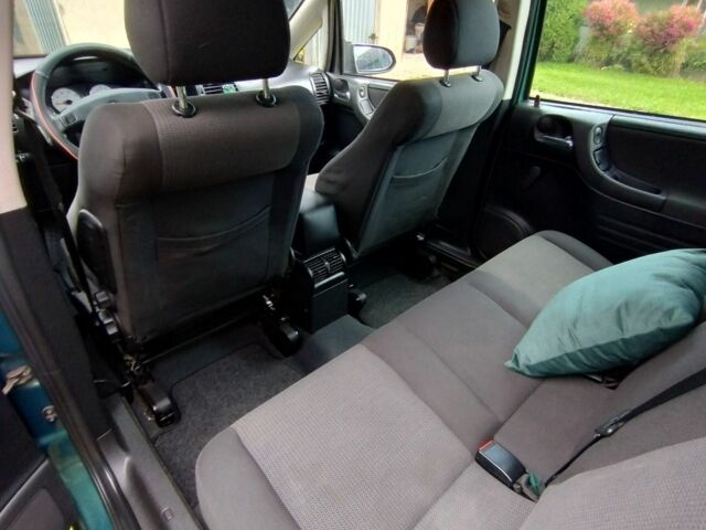 Зеленый Опель Зафира, объемом двигателя 1.8 л и пробегом 233 тыс. км за 3100 $, фото 2 на Automoto.ua