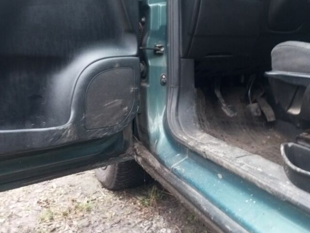 Зеленый Опель Зафира, объемом двигателя 1.6 л и пробегом 290 тыс. км за 1895 $, фото 5 на Automoto.ua