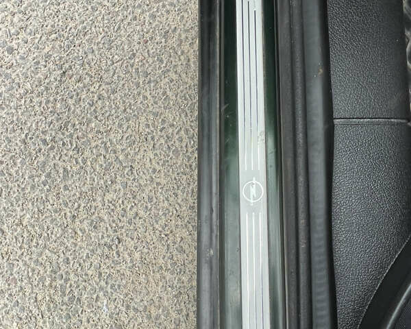 Зеленый Опель Зафира, объемом двигателя 1.8 л и пробегом 258 тыс. км за 3999 $, фото 23 на Automoto.ua