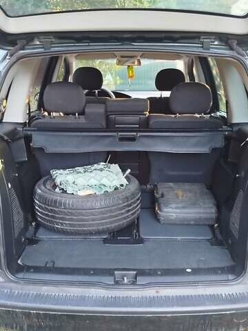 Зеленый Опель Зафира, объемом двигателя 1.6 л и пробегом 193 тыс. км за 5200 $, фото 16 на Automoto.ua