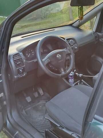 Зеленый Опель Зафира, объемом двигателя 1.6 л и пробегом 193 тыс. км за 5200 $, фото 8 на Automoto.ua