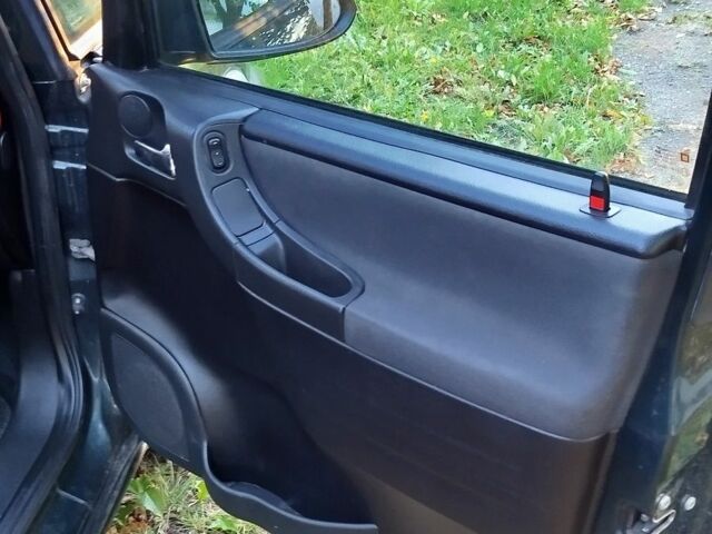 Зелений Опель Зафіра, об'ємом двигуна 1.6 л та пробігом 193 тис. км за 5200 $, фото 15 на Automoto.ua