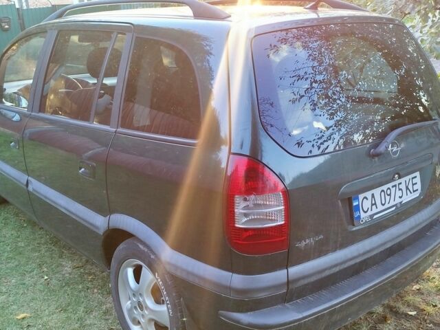 Зелений Опель Зафіра, об'ємом двигуна 1.6 л та пробігом 193 тис. км за 5200 $, фото 6 на Automoto.ua