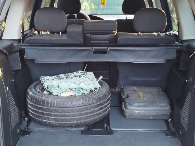 Зелений Опель Зафіра, об'ємом двигуна 1.6 л та пробігом 193 тис. км за 5200 $, фото 8 на Automoto.ua