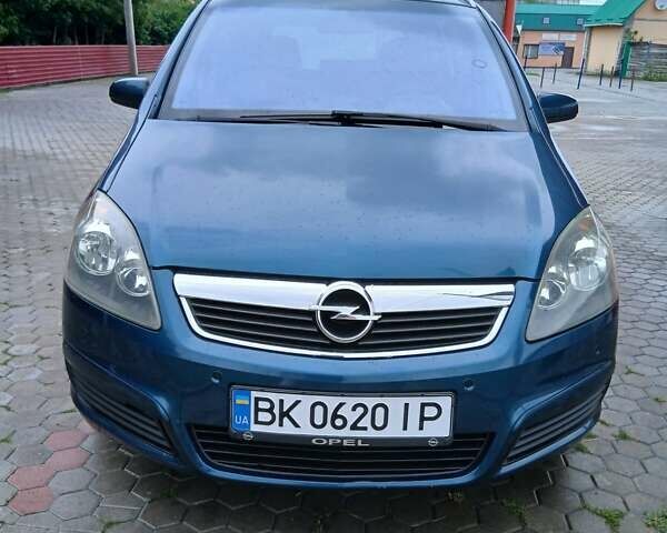 Зелений Опель Зафіра, об'ємом двигуна 2.2 л та пробігом 304 тис. км за 4300 $, фото 7 на Automoto.ua