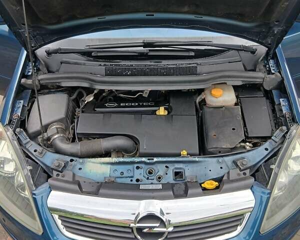 Зелений Опель Зафіра, об'ємом двигуна 2.2 л та пробігом 304 тис. км за 4300 $, фото 5 на Automoto.ua