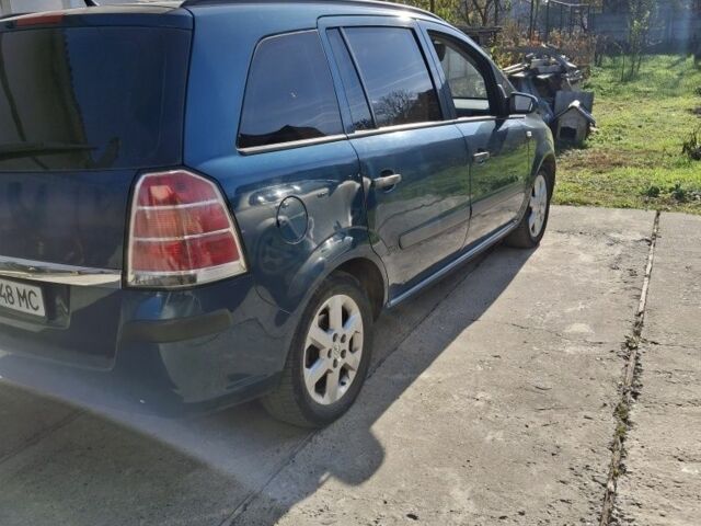 Зелений Опель Зафіра, об'ємом двигуна 1.6 л та пробігом 239 тис. км за 4500 $, фото 12 на Automoto.ua