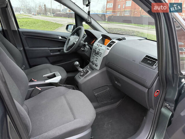 Зеленый Опель Зафира, объемом двигателя 1.6 л и пробегом 222 тыс. км за 6500 $, фото 24 на Automoto.ua