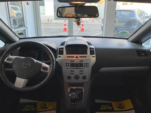 Зелений Опель Зафіра, об'ємом двигуна 1.6 л та пробігом 260 тис. км за 7000 $, фото 13 на Automoto.ua