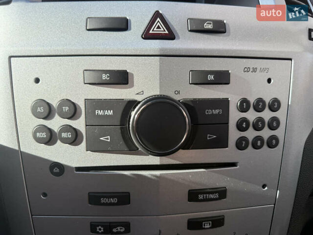 Зеленый Опель Зафира, объемом двигателя 1.6 л и пробегом 222 тыс. км за 7000 $, фото 34 на Automoto.ua