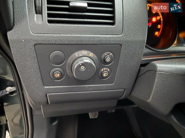 Зеленый Опель Зафира, объемом двигателя 1.6 л и пробегом 222 тыс. км за 6500 $, фото 14 на Automoto.ua