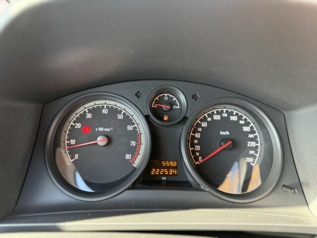 Зеленый Опель Зафира, объемом двигателя 1.6 л и пробегом 222 тыс. км за 7000 $, фото 11 на Automoto.ua