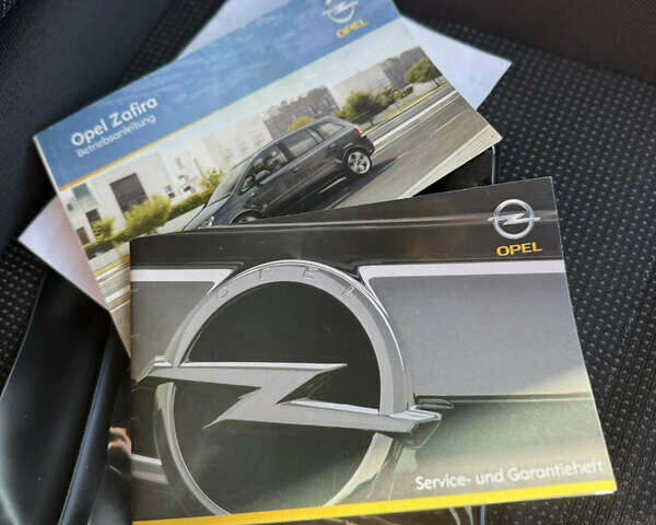 Зеленый Опель Зафира, объемом двигателя 1.6 л и пробегом 222 тыс. км за 7000 $, фото 68 на Automoto.ua