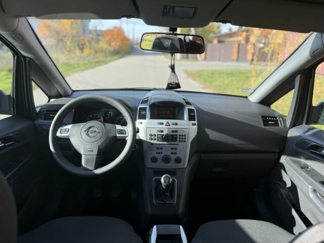 Зеленый Опель Зафира, объемом двигателя 1.6 л и пробегом 222 тыс. км за 7000 $, фото 8 на Automoto.ua