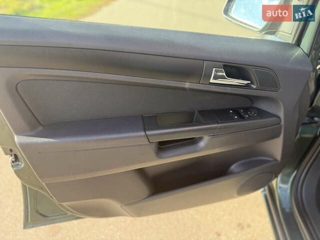 Зеленый Опель Зафира, объемом двигателя 1.6 л и пробегом 222 тыс. км за 7000 $, фото 24 на Automoto.ua