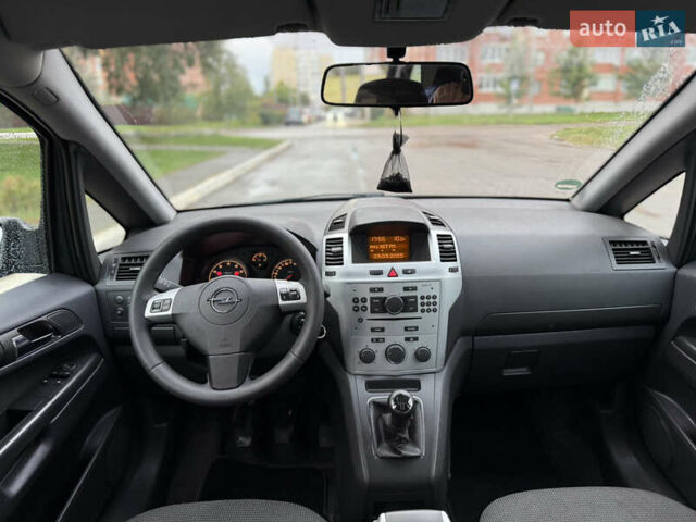 Зелений Опель Зафіра, об'ємом двигуна 1.6 л та пробігом 222 тис. км за 7000 $, фото 10 на Automoto.ua