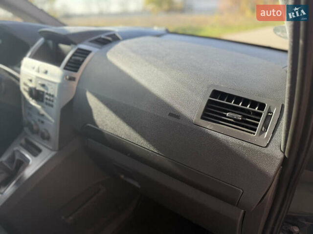 Зеленый Опель Зафира, объемом двигателя 1.6 л и пробегом 222 тыс. км за 7000 $, фото 39 на Automoto.ua