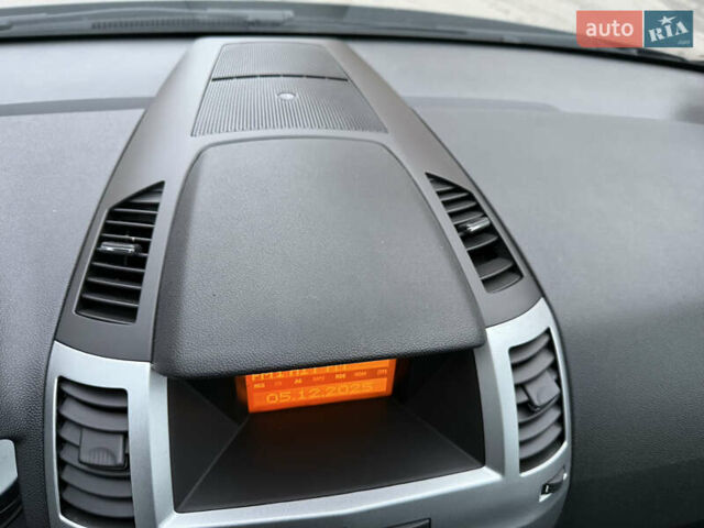 Зеленый Опель Зафира, объемом двигателя 1.6 л и пробегом 222 тыс. км за 6500 $, фото 19 на Automoto.ua