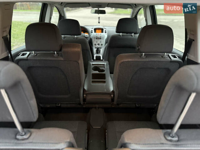 Зеленый Опель Зафира, объемом двигателя 1.6 л и пробегом 222 тыс. км за 6500 $, фото 45 на Automoto.ua