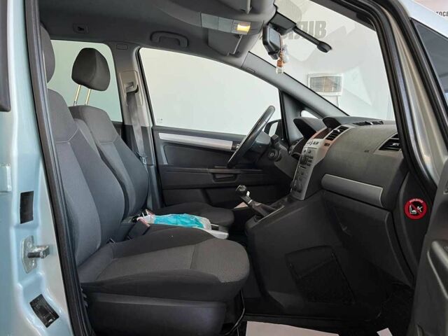 Зелений Опель Зафіра, об'ємом двигуна 1.6 л та пробігом 260 тис. км за 7000 $, фото 8 на Automoto.ua