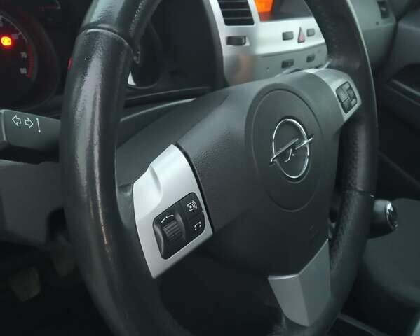 Зеленый Опель Зафира, объемом двигателя 1.8 л и пробегом 203 тыс. км за 6999 $, фото 18 на Automoto.ua