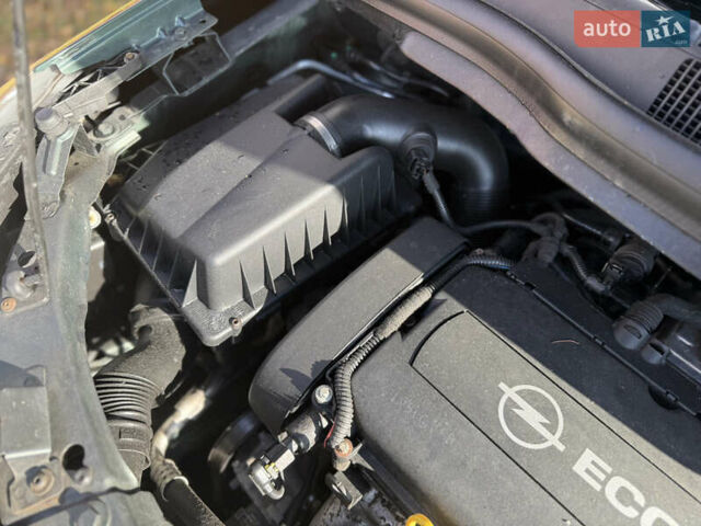 Зеленый Опель Зафира, объемом двигателя 1.6 л и пробегом 222 тыс. км за 7000 $, фото 62 на Automoto.ua