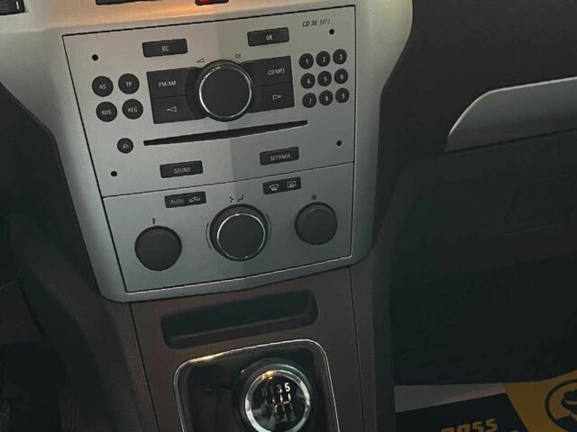 Зелений Опель Зафіра, об'ємом двигуна 1.6 л та пробігом 260 тис. км за 7000 $, фото 21 на Automoto.ua