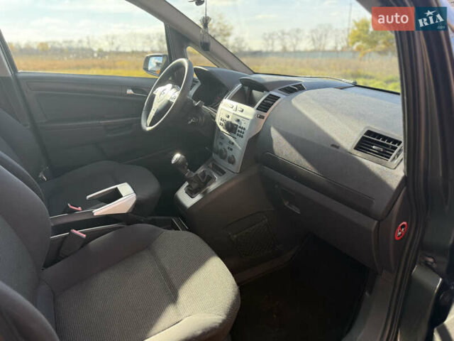 Зеленый Опель Зафира, объемом двигателя 1.6 л и пробегом 222 тыс. км за 7000 $, фото 37 на Automoto.ua