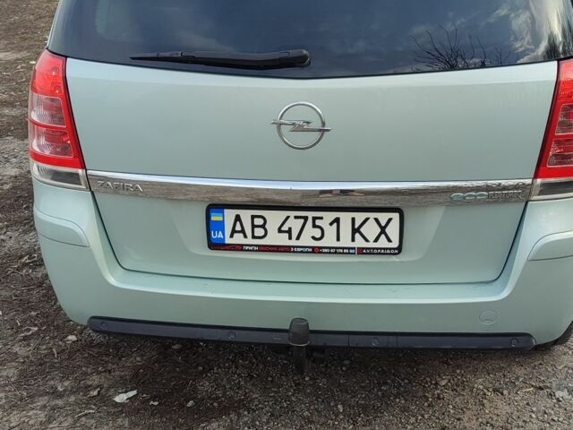 Зеленый Опель Зафира, объемом двигателя 1.6 л и пробегом 260 тыс. км за 6100 $, фото 1 на Automoto.ua