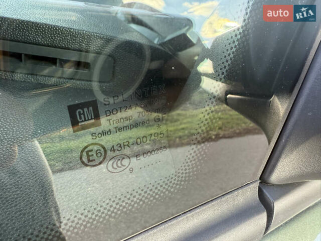 Зеленый Опель Зафира, объемом двигателя 1.6 л и пробегом 222 тыс. км за 7000 $, фото 83 на Automoto.ua