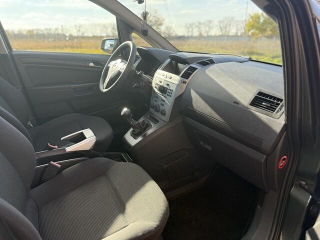 Зеленый Опель Зафира, объемом двигателя 1.6 л и пробегом 222 тыс. км за 7000 $, фото 14 на Automoto.ua