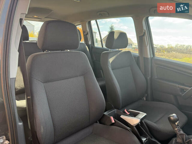 Зеленый Опель Зафира, объемом двигателя 1.6 л и пробегом 222 тыс. км за 7000 $, фото 58 на Automoto.ua