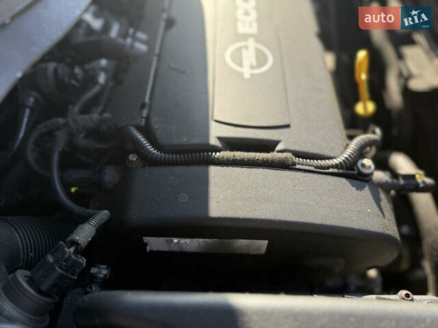 Зеленый Опель Зафира, объемом двигателя 1.6 л и пробегом 222 тыс. км за 7000 $, фото 64 на Automoto.ua