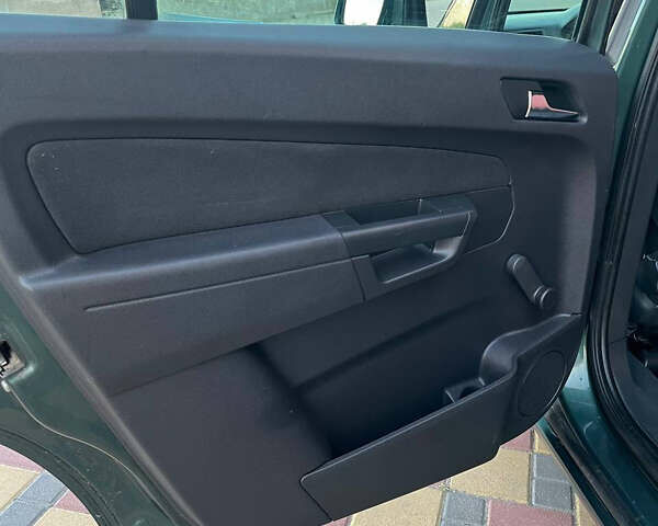 Зелений Опель Зафіра, об'ємом двигуна 1.9 л та пробігом 432 тис. км за 6200 $, фото 9 на Automoto.ua