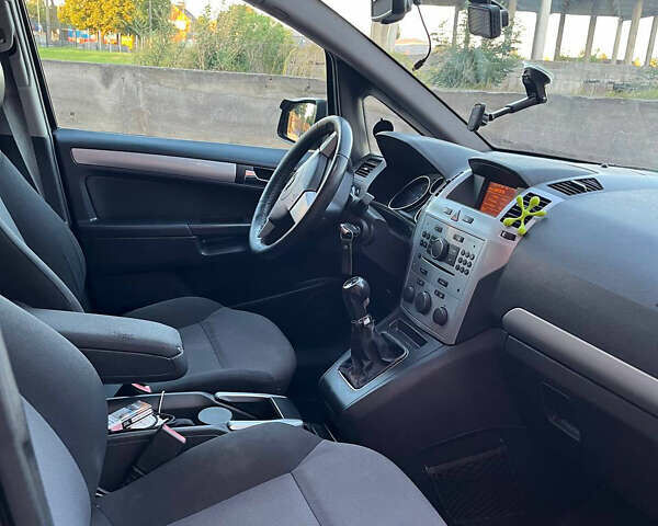 Зелений Опель Зафіра, об'ємом двигуна 1.9 л та пробігом 432 тис. км за 6200 $, фото 6 на Automoto.ua