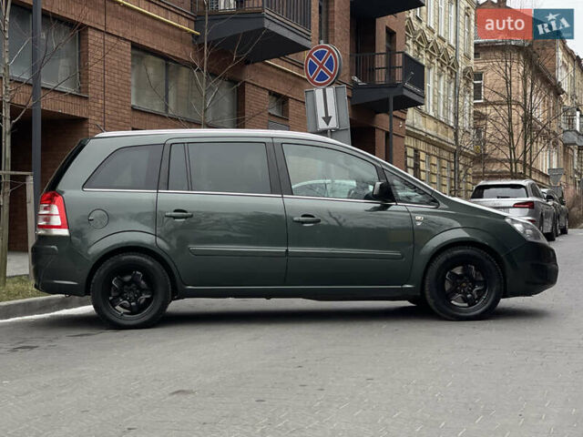 Зеленый Опель Зафира, объемом двигателя 1.7 л и пробегом 200 тыс. км за 5700 $, фото 17 на Automoto.ua