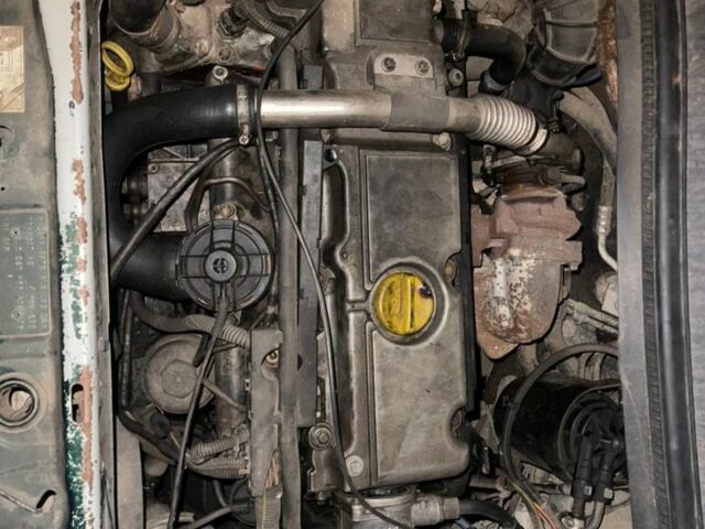 Зеленый Опель Зафира, объемом двигателя 2 л и пробегом 250 тыс. км за 1150 $, фото 2 на Automoto.ua