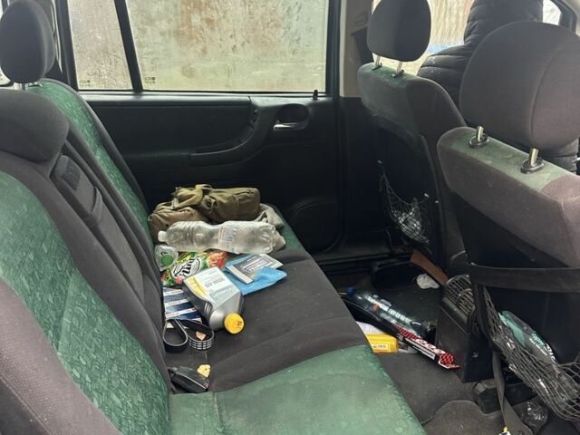 Зеленый Опель Зафира, объемом двигателя 2 л и пробегом 235 тыс. км за 2000 $, фото 3 на Automoto.ua