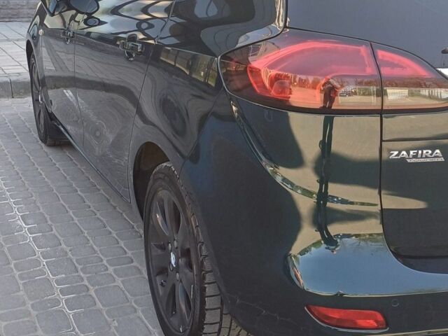 Опель Зафира 2014 в Калуше на Automoto.ua Зеленый Опель Зафира, объемом двигателя 2 л и пробегом 244 тыс. км за 10000 $, фото 4 на Automoto.ua