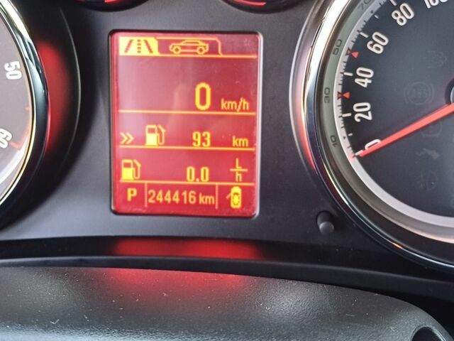 Опель Зафира 2014 в Калуше на Automoto.ua Зеленый Опель Зафира, объемом двигателя 2 л и пробегом 244 тыс. км за 10000 $, фото 7 на Automoto.ua