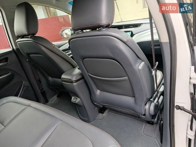 Білий Опель Ampera-e, об'ємом двигуна 0 л та пробігом 160 тис. км за 13700 $, фото 75 на Automoto.ua