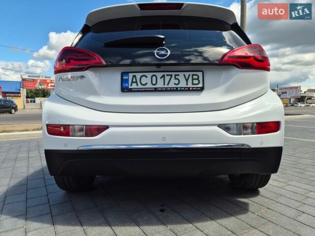 Белый Опель Ampera-e, объемом двигателя 0 л и пробегом 119 тыс. км за 14800 $, фото 51 на Automoto.ua