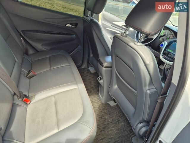 Белый Опель Ampera-e, объемом двигателя 0 л и пробегом 119 тыс. км за 14800 $, фото 15 на Automoto.ua