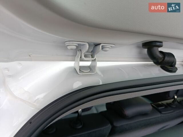 Білий Опель Ampera-e, об'ємом двигуна 0 л та пробігом 160 тис. км за 13700 $, фото 69 на Automoto.ua