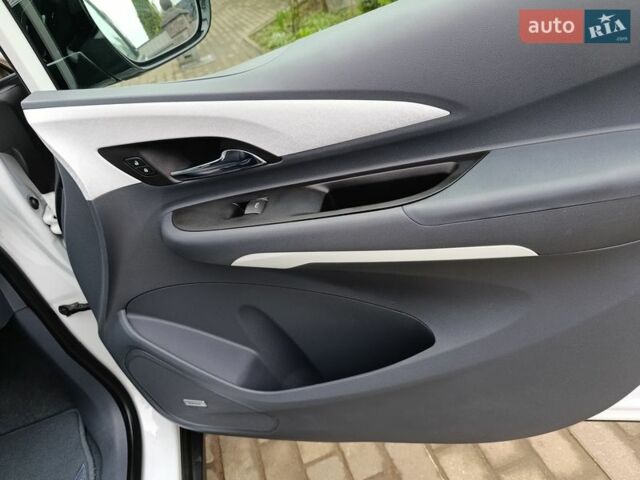 Білий Опель Ampera-e, об'ємом двигуна 0 л та пробігом 160 тис. км за 13700 $, фото 79 на Automoto.ua