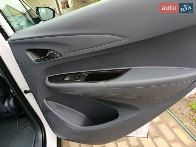 Білий Опель Ampera-e, об'ємом двигуна 0 л та пробігом 160 тис. км за 13700 $, фото 72 на Automoto.ua