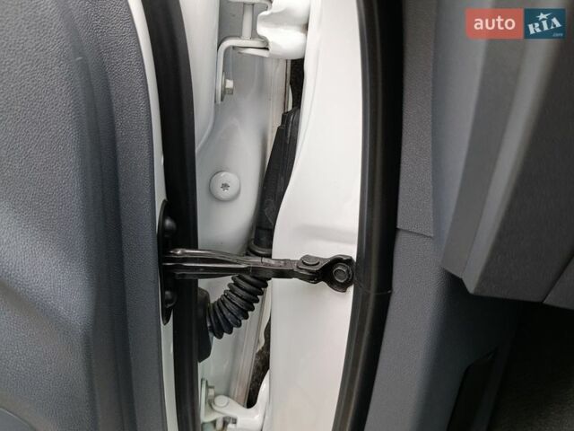 Білий Опель Ampera-e, об'ємом двигуна 0 л та пробігом 160 тис. км за 13700 $, фото 55 на Automoto.ua